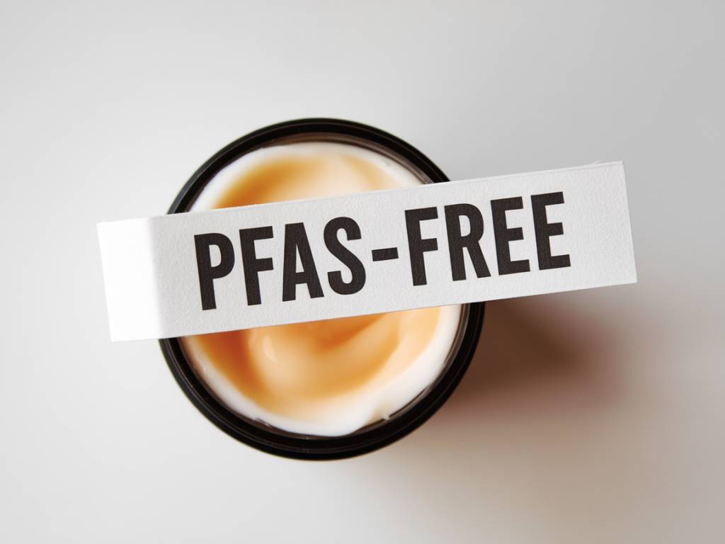 Pfas – les ingrédients à éviter dans les cosmétiques pour protéger votre santé Pfas – les ingrédients à éviter dans les cosmétiques pour protéger votre santé