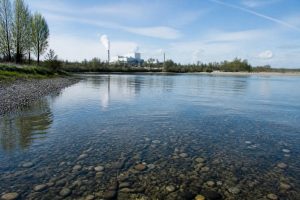 Acide nitrique et pfas en Suisse : quels risques pour l’eau ?
